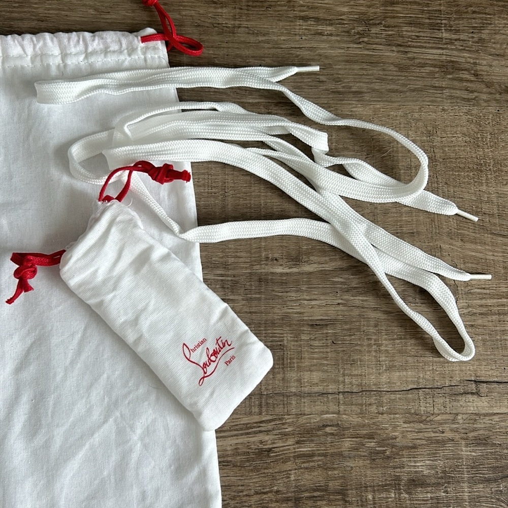 Christian Louboutin dust bags and shoelaces set - Picture 3 of 4
